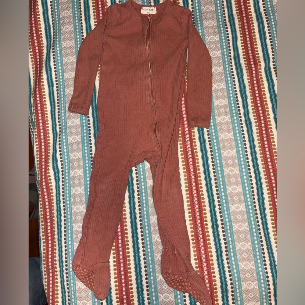 Bug & Bean Footed Onesie Sleeper Pajama Size 12-18 mo in Rust